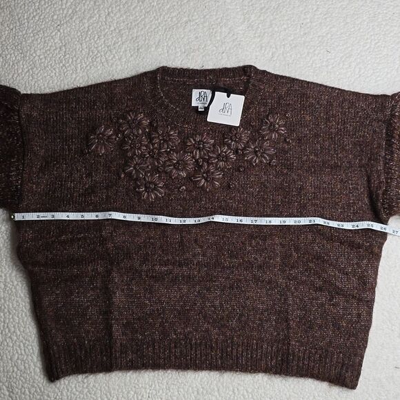 922 NWT DRA LOS ANGELES CYNTHIA FLORAL APPLIQUE SWEATER COCOA SZ LARGE - Picture 6 of 8
